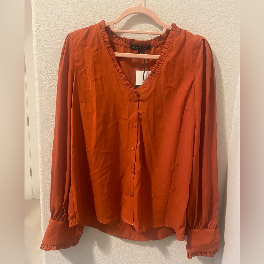 GibsonLook V-neck Button-Up Blouse, Sz M